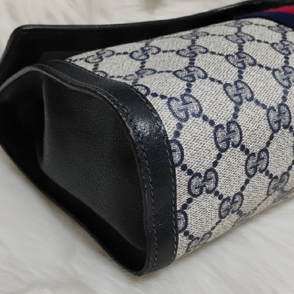 SALE! Authentic Gucci GG Supreme Sherry Line Leather Vtg Clutch Bag - Picture 6 of 16